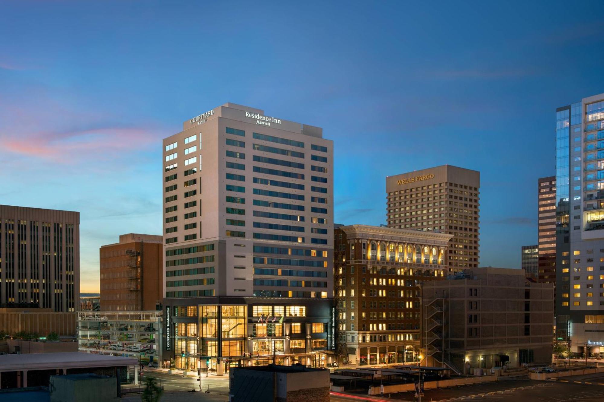 Courtyard By Marriott Phoenix Downtown Exteriör bild