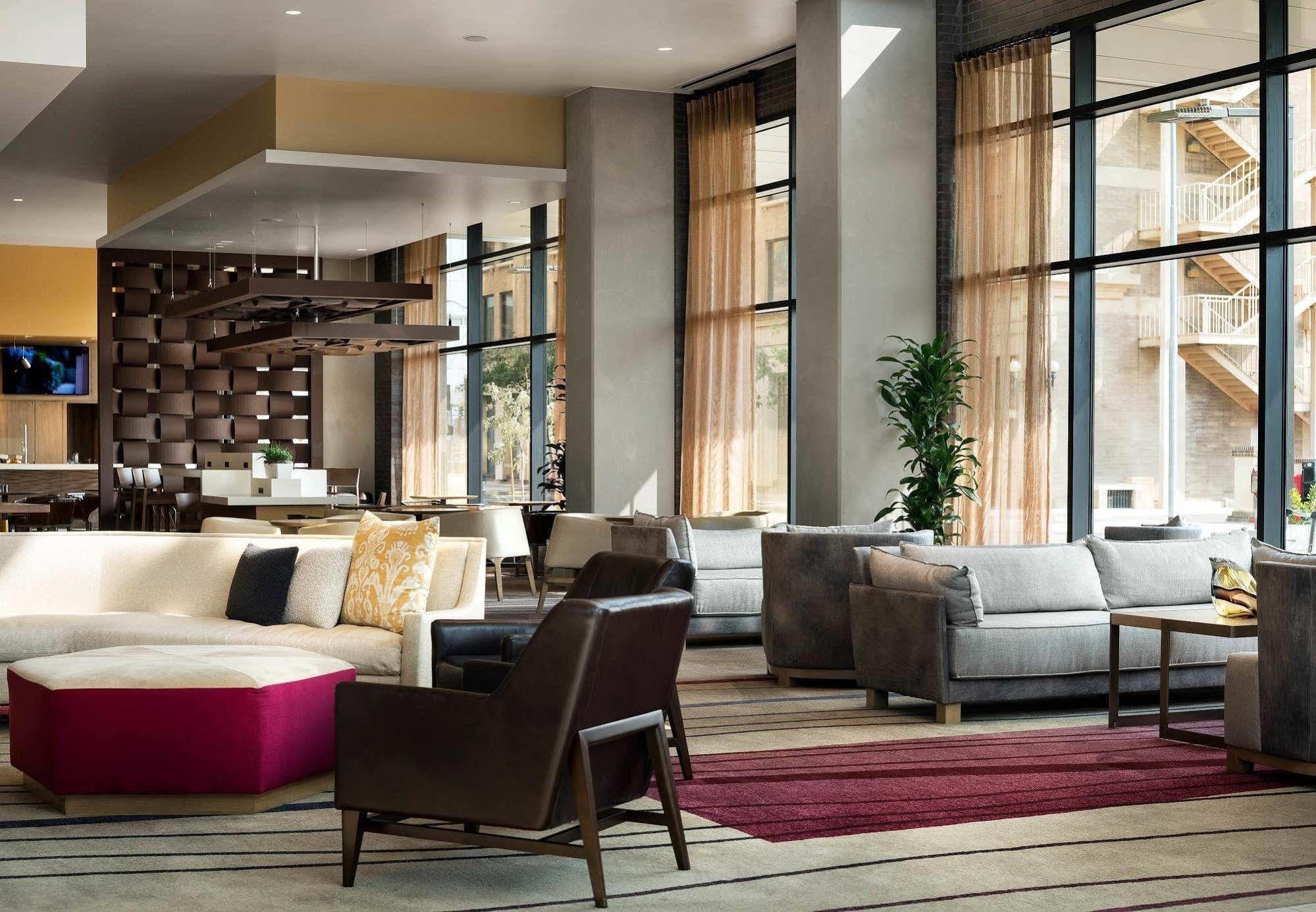 Courtyard By Marriott Phoenix Downtown Exteriör bild
