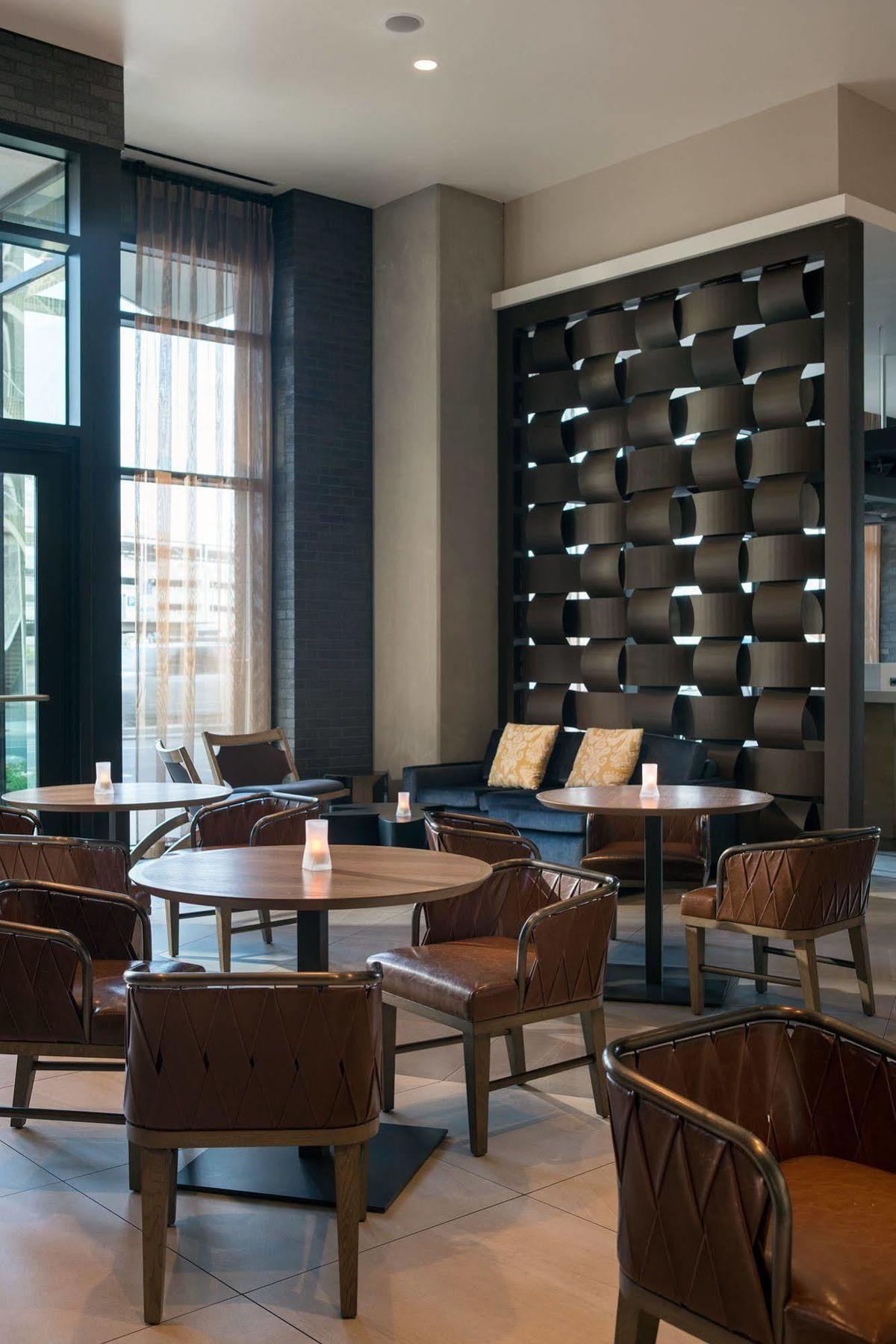 Courtyard By Marriott Phoenix Downtown Exteriör bild